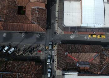 Inició instalación de cuatro nuevos semáforos en La Ceja.