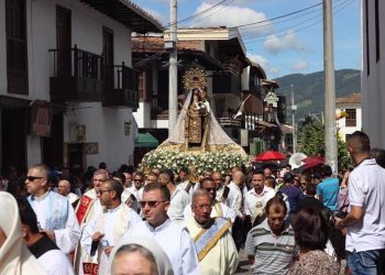 ¿Quién se robó la corona de la Virgen del Carmen?