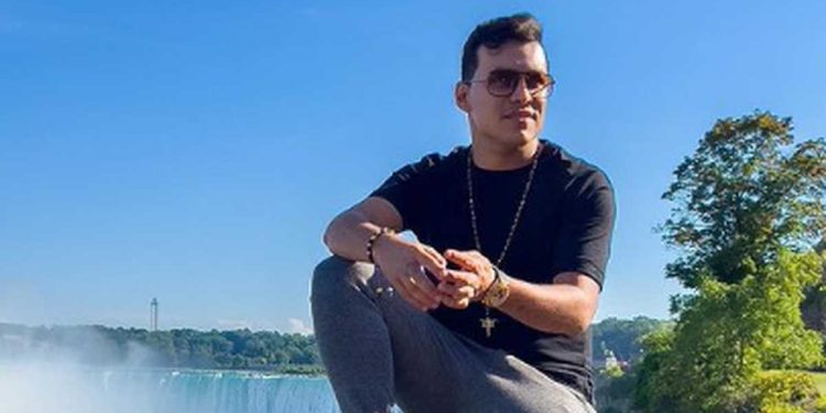 Rechazaron serenata de Yeison Jiménez en público